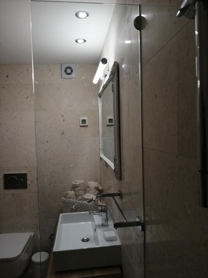 V&M Luxury Studio Pag Town Buitenkant foto